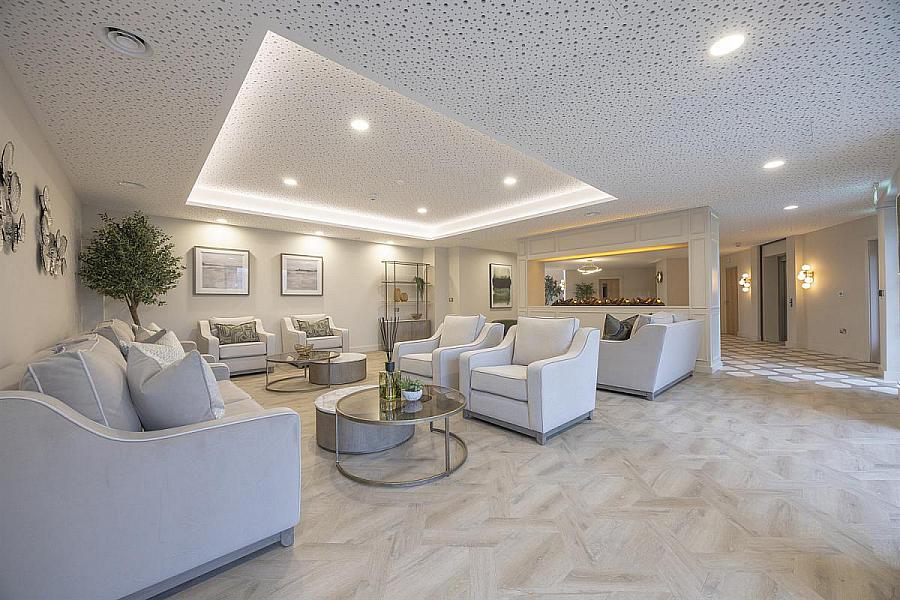 Apt 8, 10 Kings Hall Lane