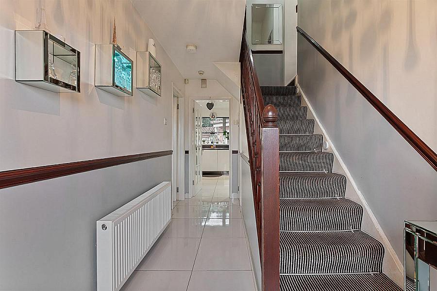 10 Hollybrook Avenue