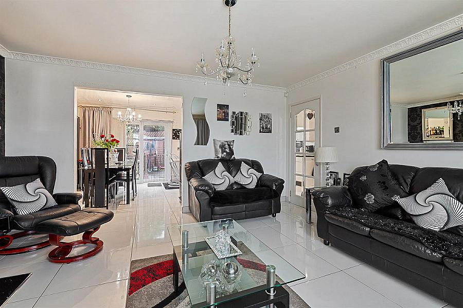 10 Hollybrook Avenue