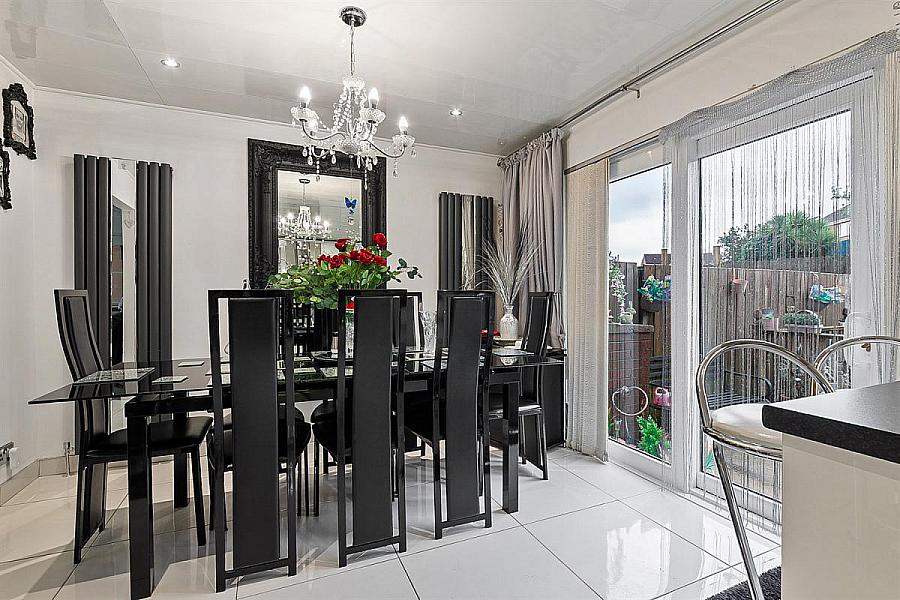 10 Hollybrook Avenue