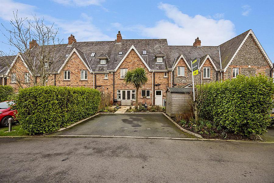 5 Governors Gate Park