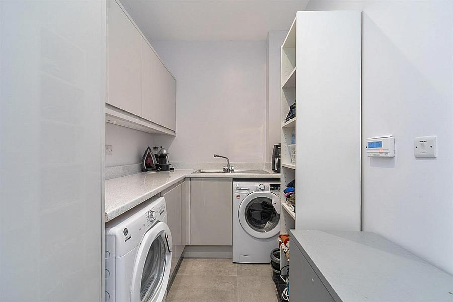 Apt 8, 4 Kings Hall Lane