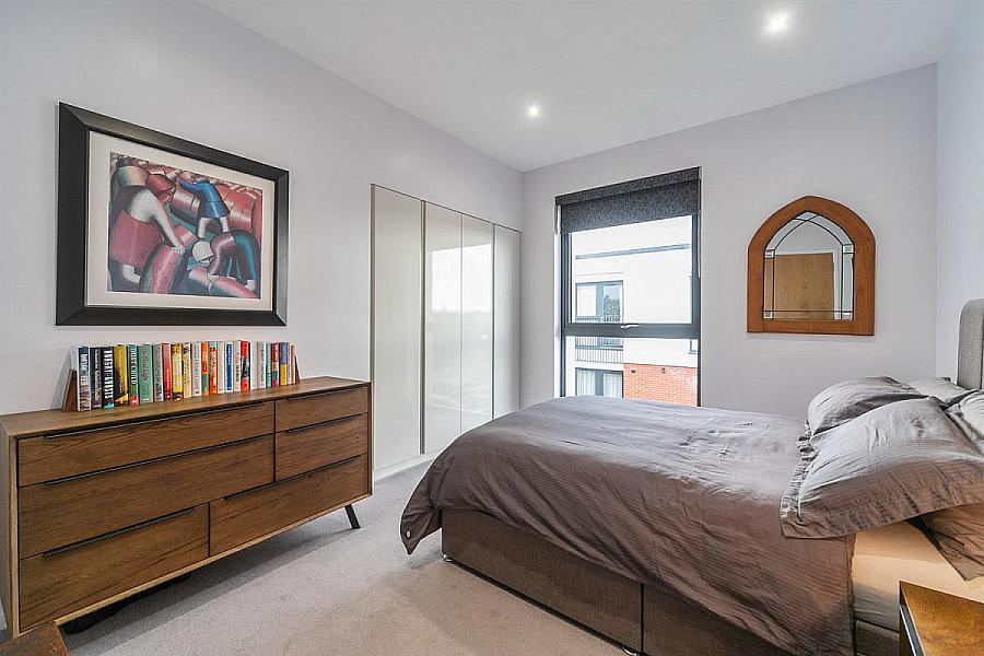 Apt 8, 4 Kings Hall Lane