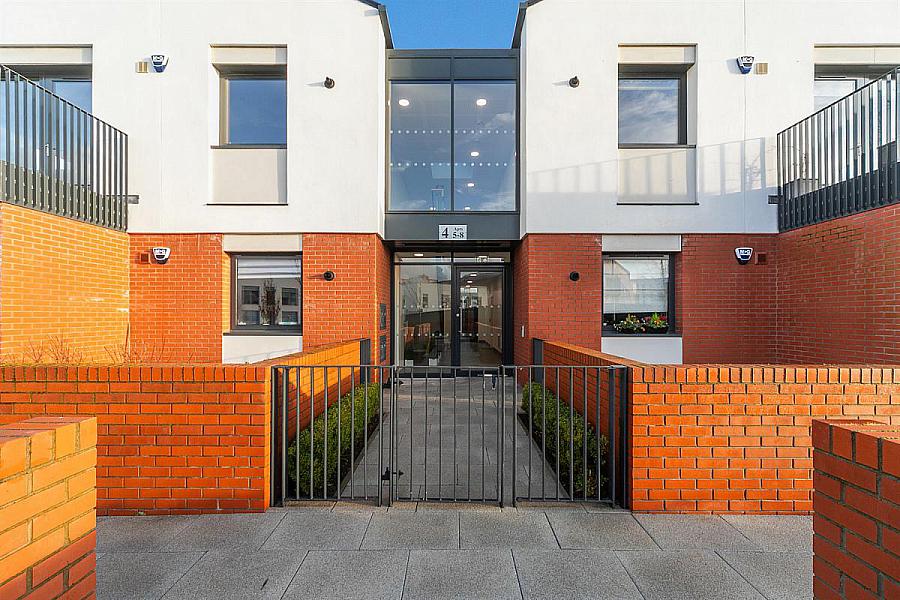 Apt 8, 4 Kings Hall Lane