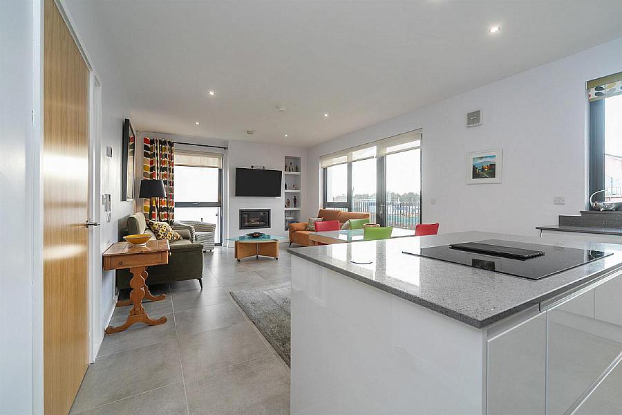 Apt 8, 4 Kings Hall Lane