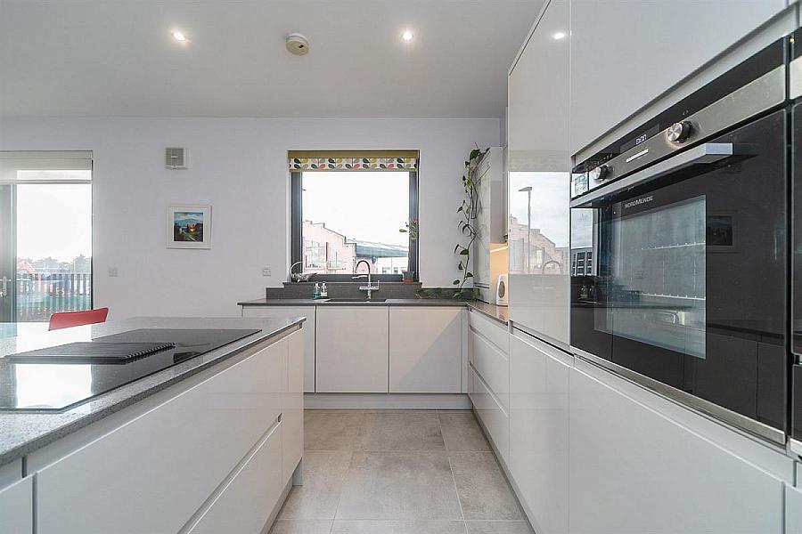 Apt 8, 4 Kings Hall Lane