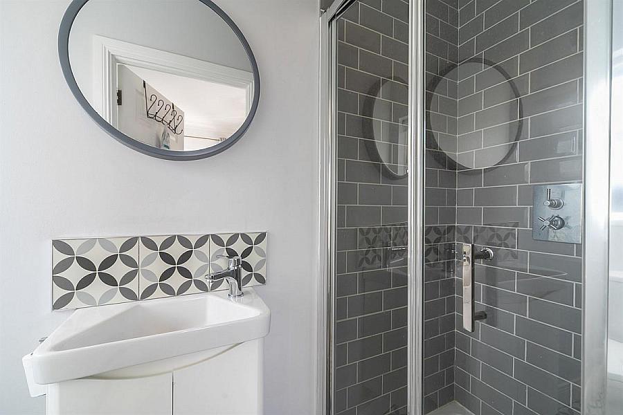 84 Mount Eagles Glen