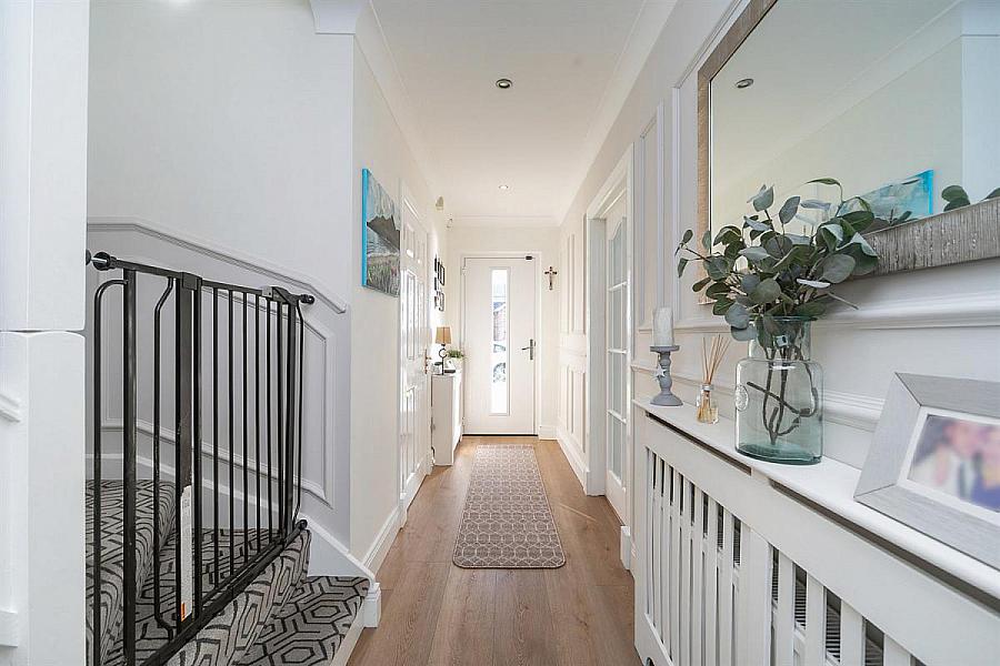 84 Mount Eagles Glen