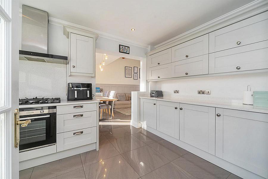 84 Mount Eagles Glen