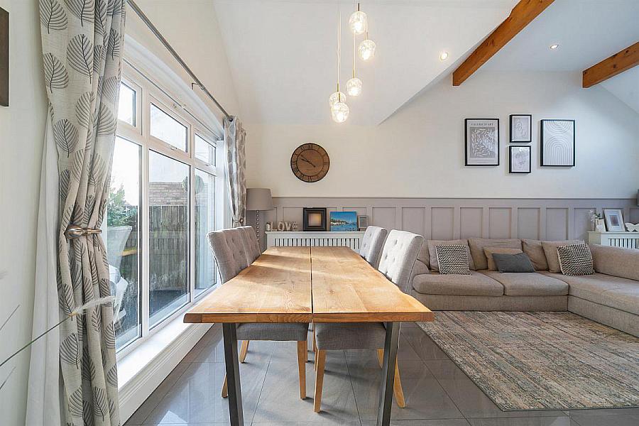 84 Mount Eagles Glen