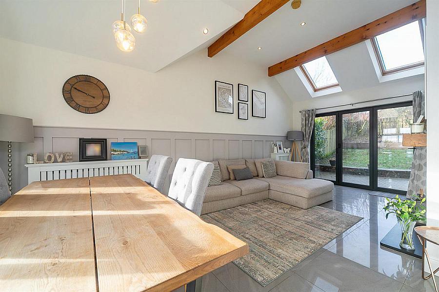 84 Mount Eagles Glen