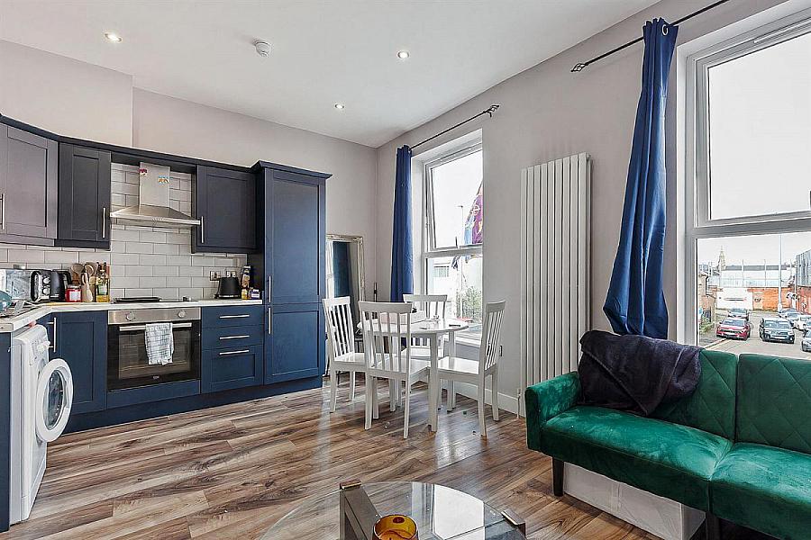 Apartment 2, 153 Albertbridge Road