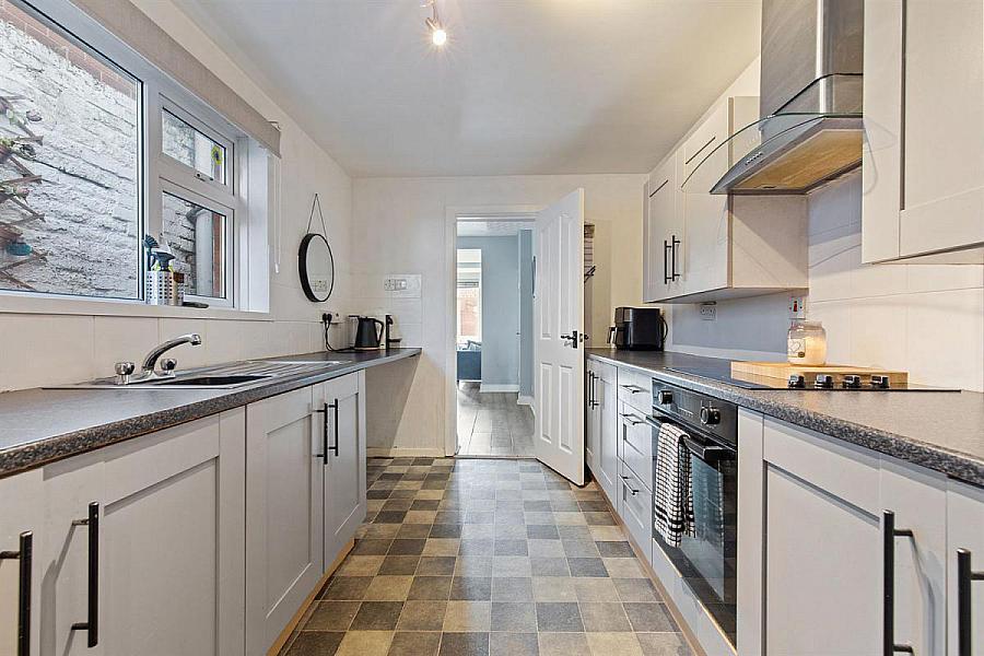 48 Willowfield Gardens