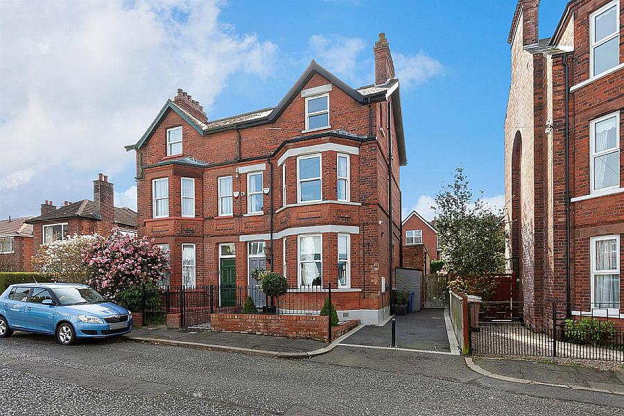 94 Marlborough Park Central, Malone Road, Belfast, BT9 6HP