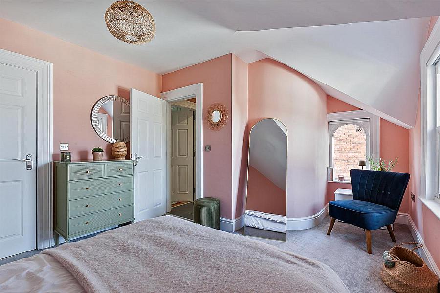 94 Marlborough Park Central