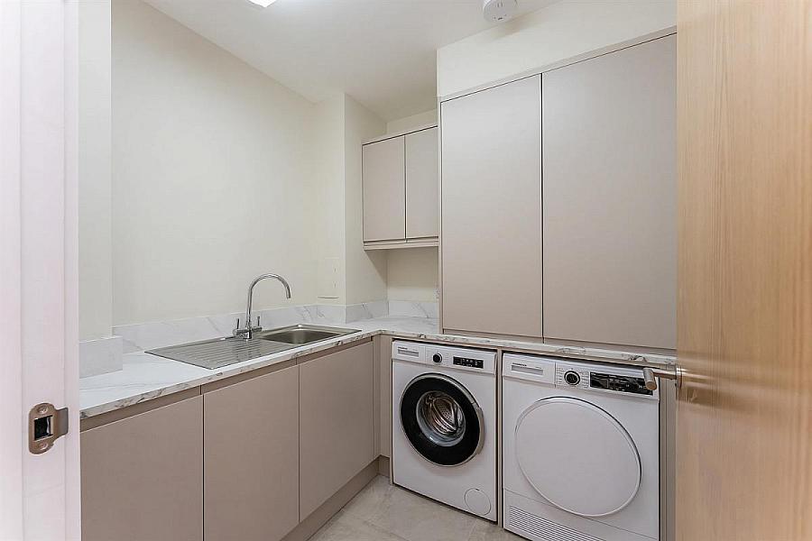 Apt 8, 10 Kings Hall Mews