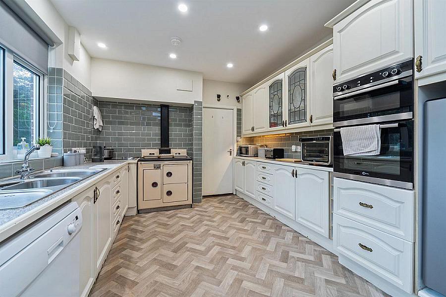 142 Upper Malone Road