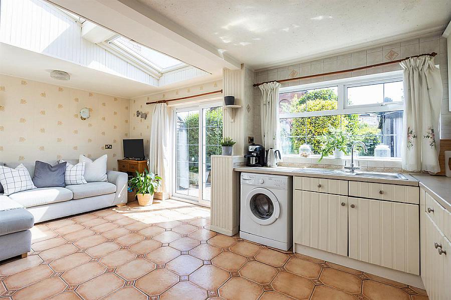 146 Haypark Avenue