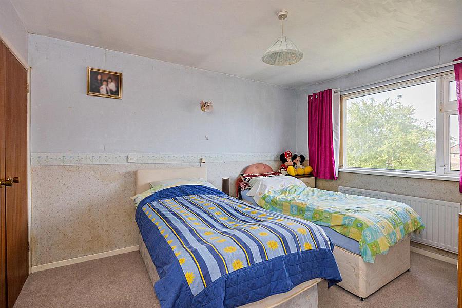 5 Sharman Gardens