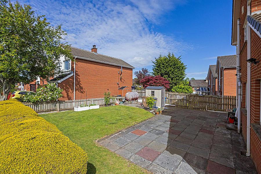 5 Sharman Gardens