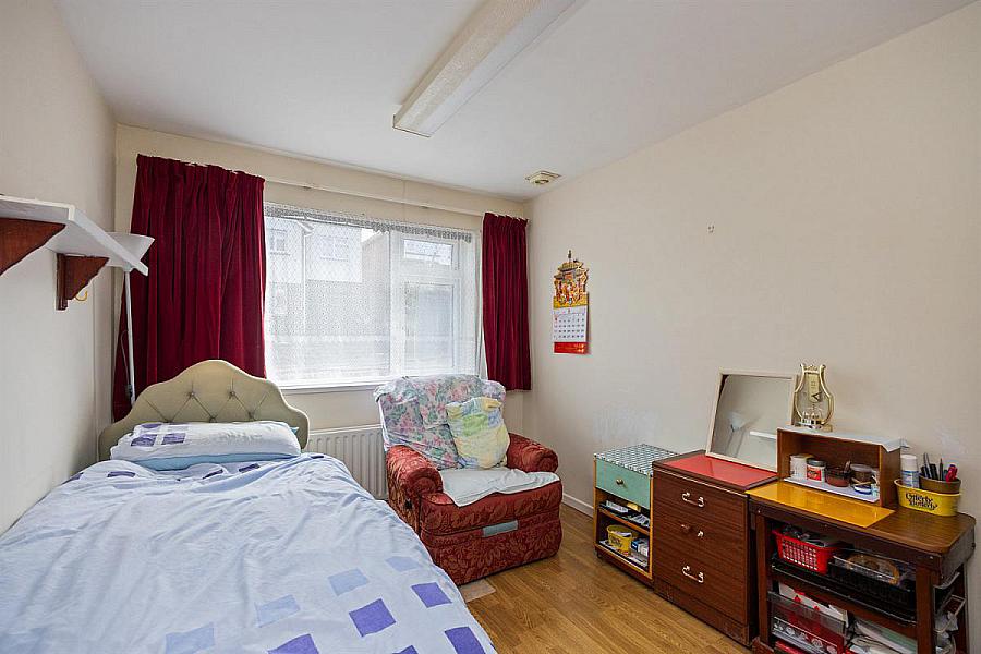 5 Sharman Gardens