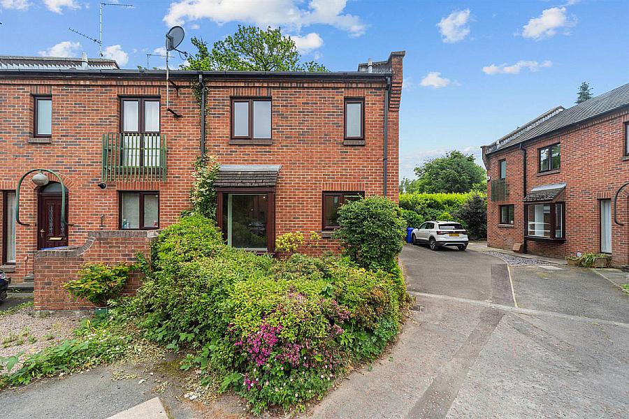 20 Balmoral Mews