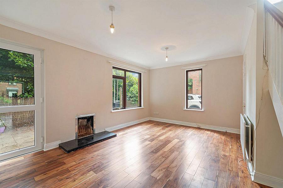 20 Balmoral Mews