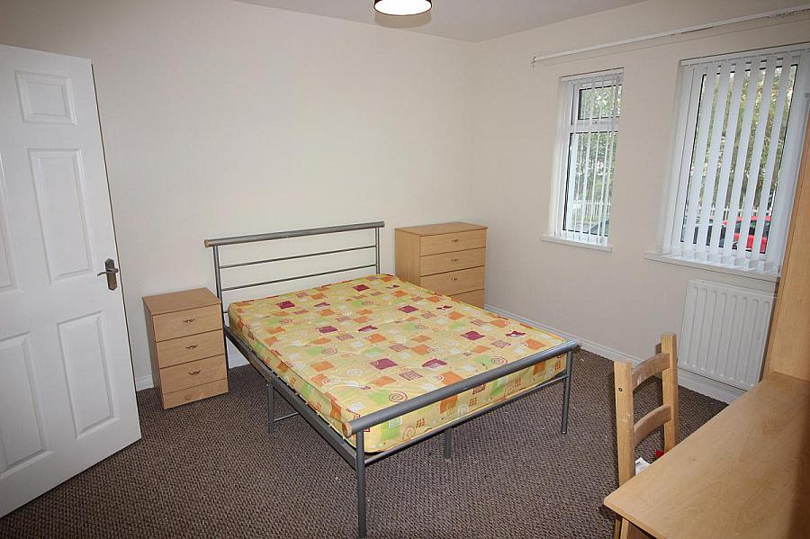 31a Chlorine Gardens