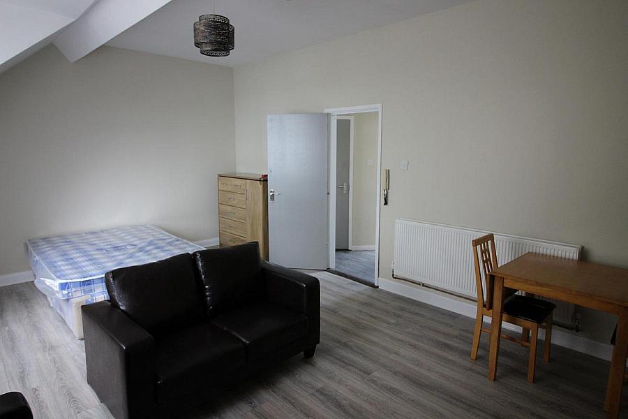 6, 26 Stranmillis Road