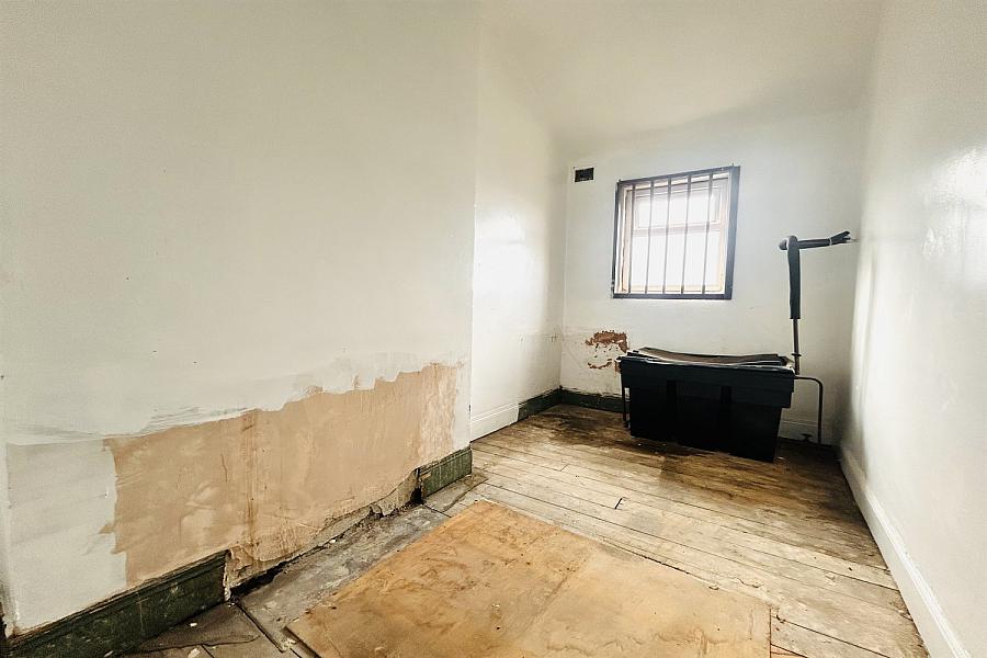 Three Storey Commercial Premises 184 Shankill Road Three Storey Commercial Premises 184 Shankill Road