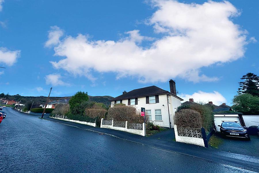 3 Slievedarragh Park, cavehill, belfast, BT14 8JA