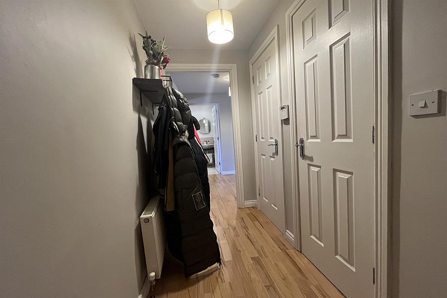 Apt 17 River House