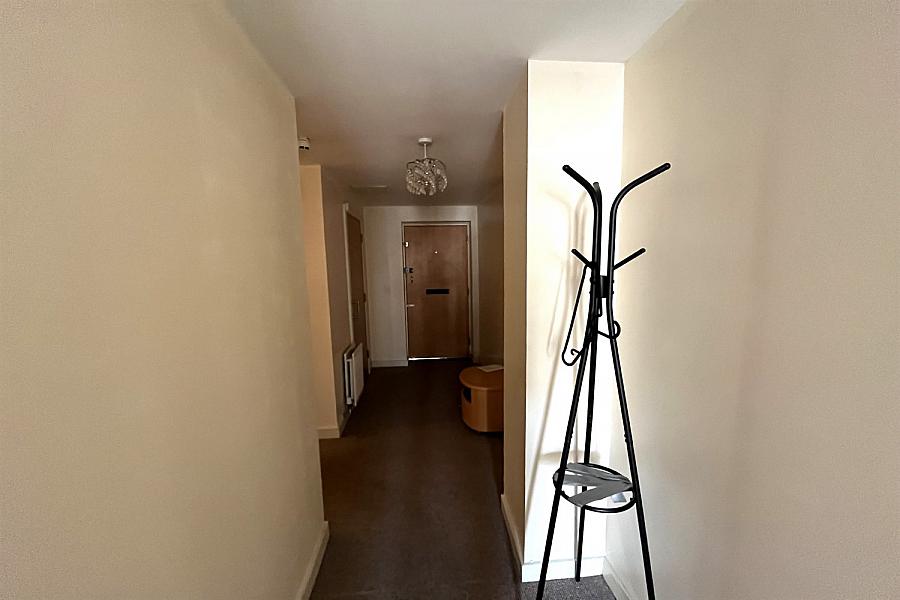 Apt 3 Shaftesbury Court