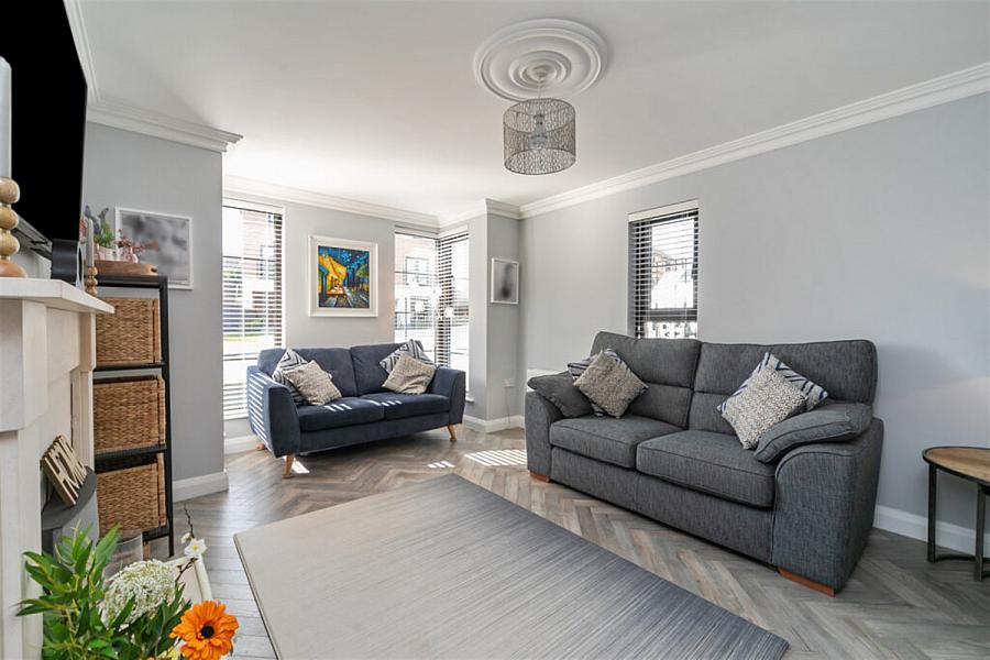 14 Ballantine Lane