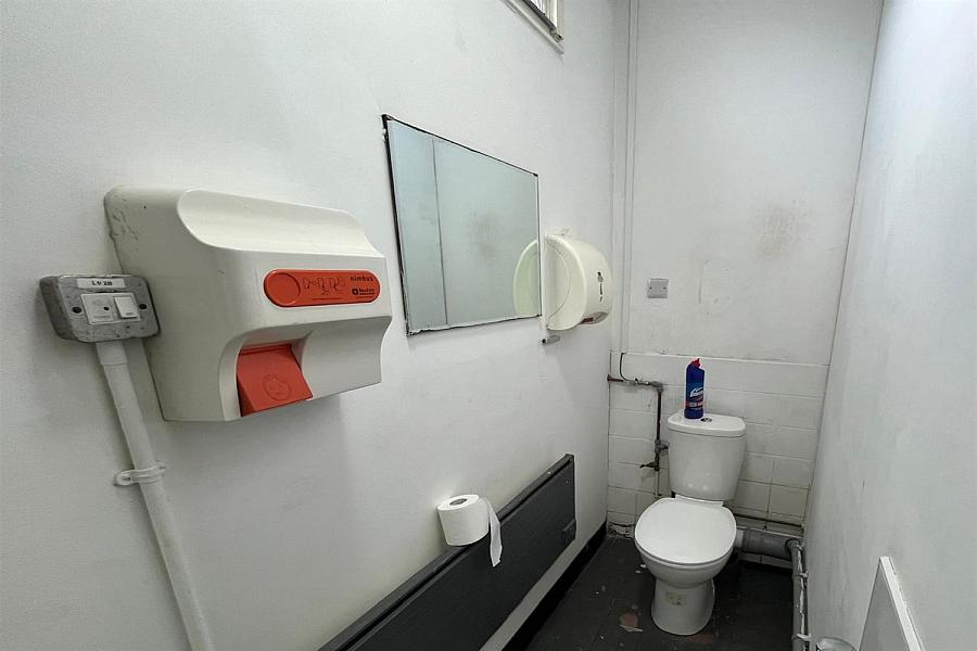 First Floor Commercial Premises