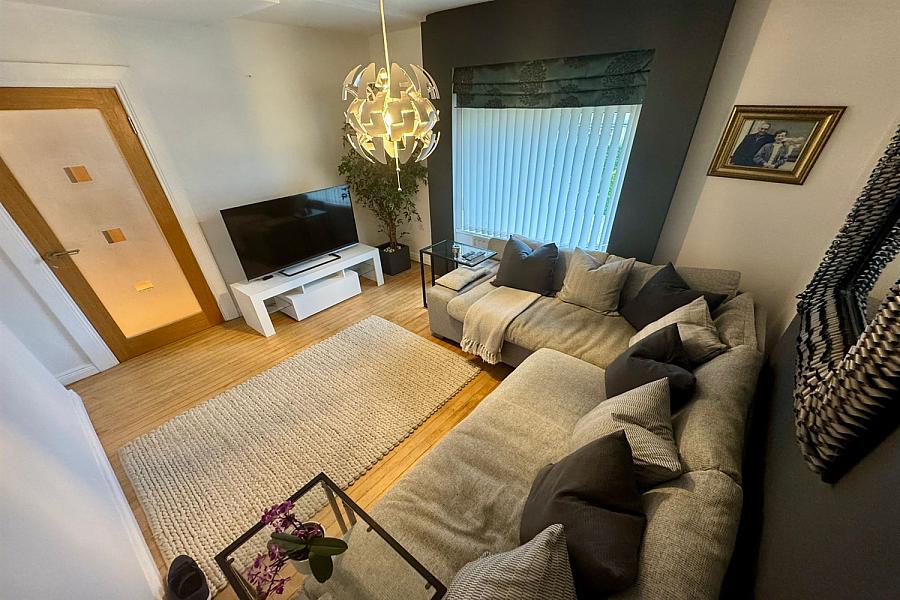 8 Thorburn Road