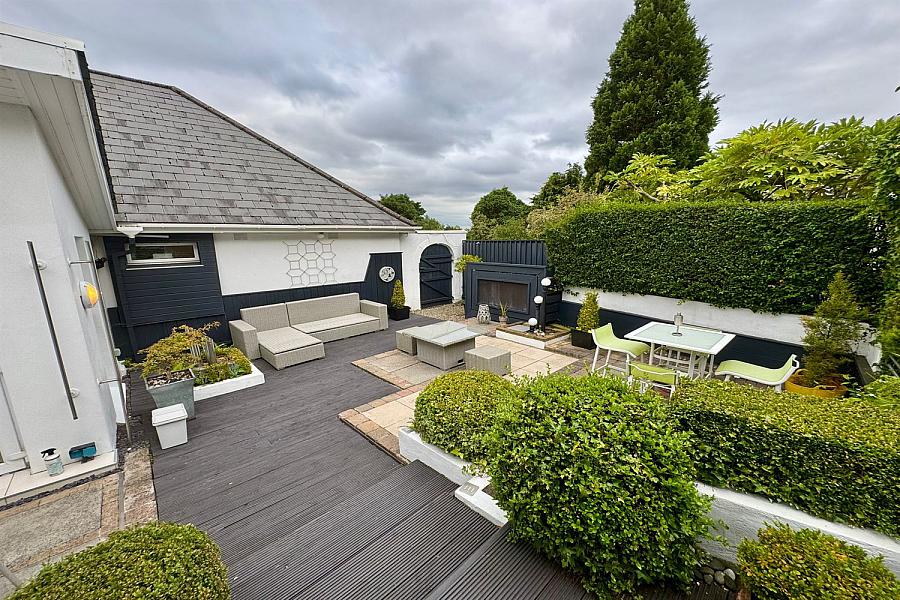 8 Thorburn Road