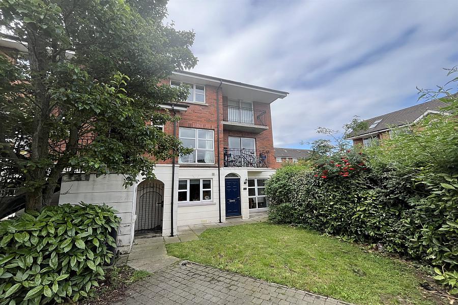 5 Ardenlee Place,ravenhill road, belfast, BT6 8QS