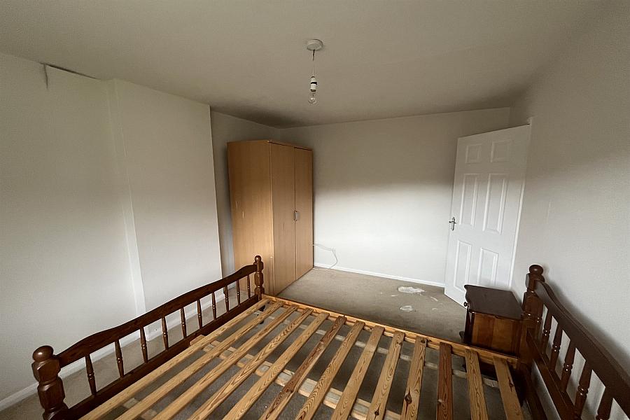 3 Fairyknowe Park