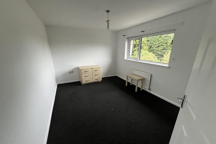 3 Fairyknowe Park