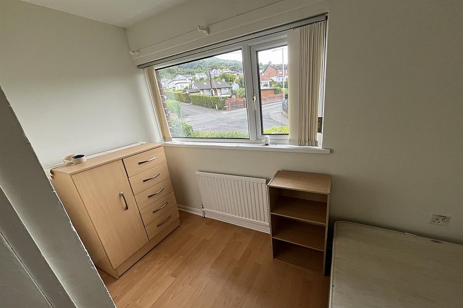 3 Fairyknowe Park