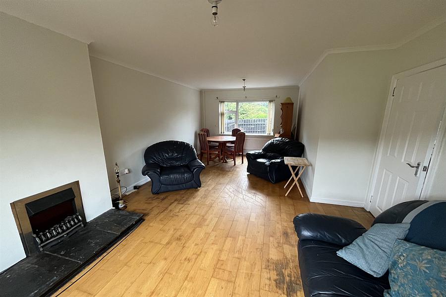3 Fairyknowe Park