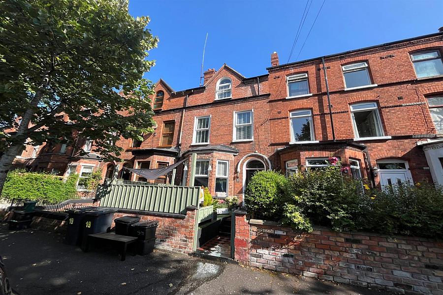 19 Rosemount Gardens