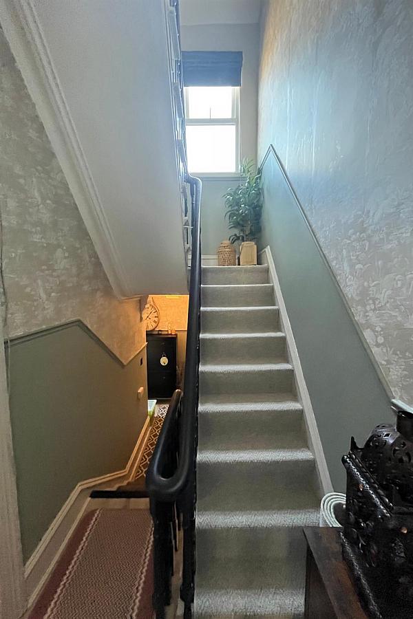 19 Rosemount Gardens