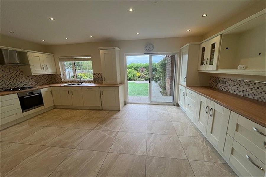 Flat 3, 32A, Deramore Park