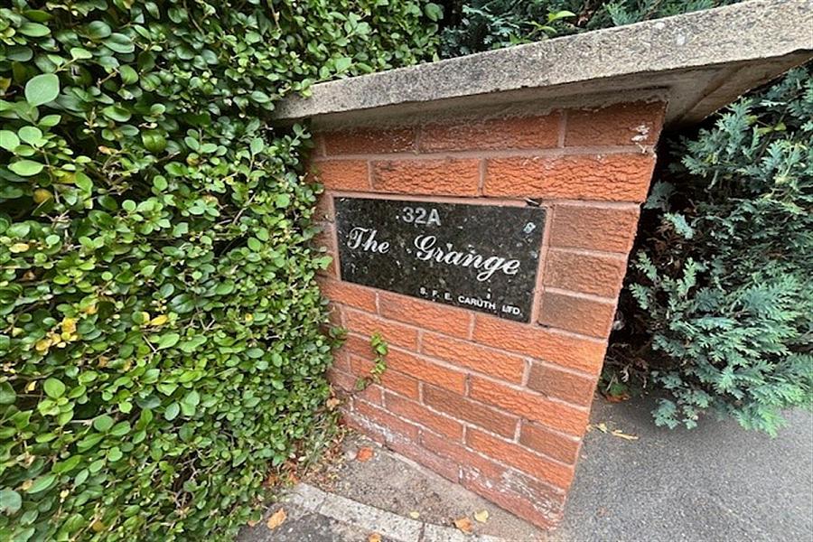 Flat 3, 32A, Deramore Park