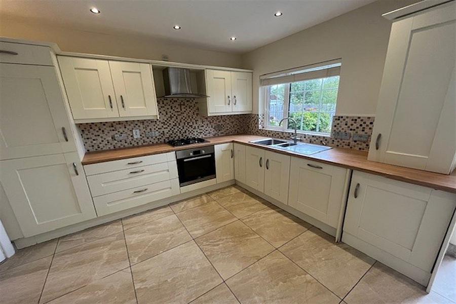 Flat 3, 32A, Deramore Park