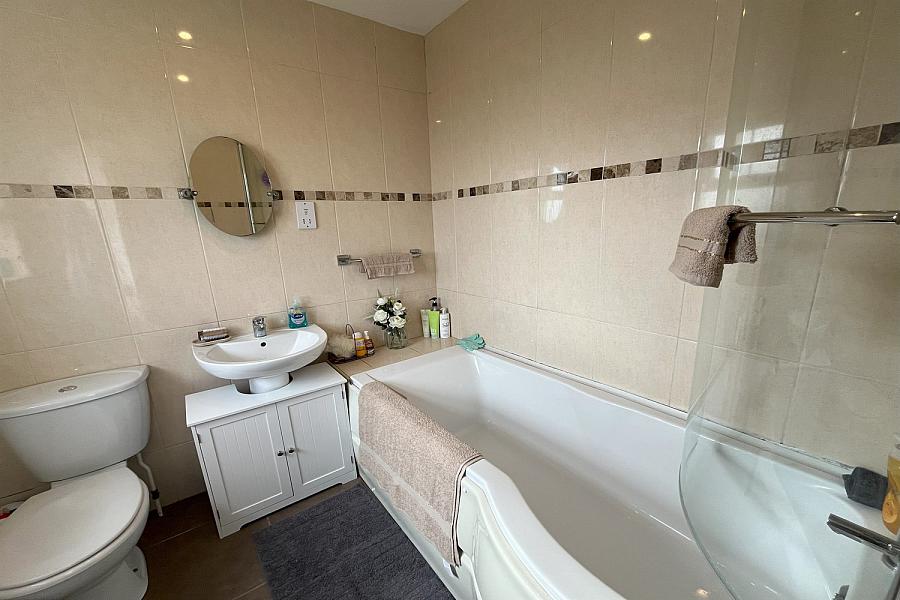 44 Squires View