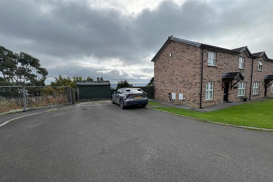 44 Squires View