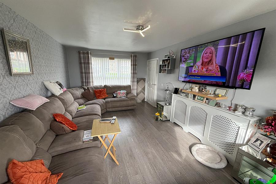 44 Squires View